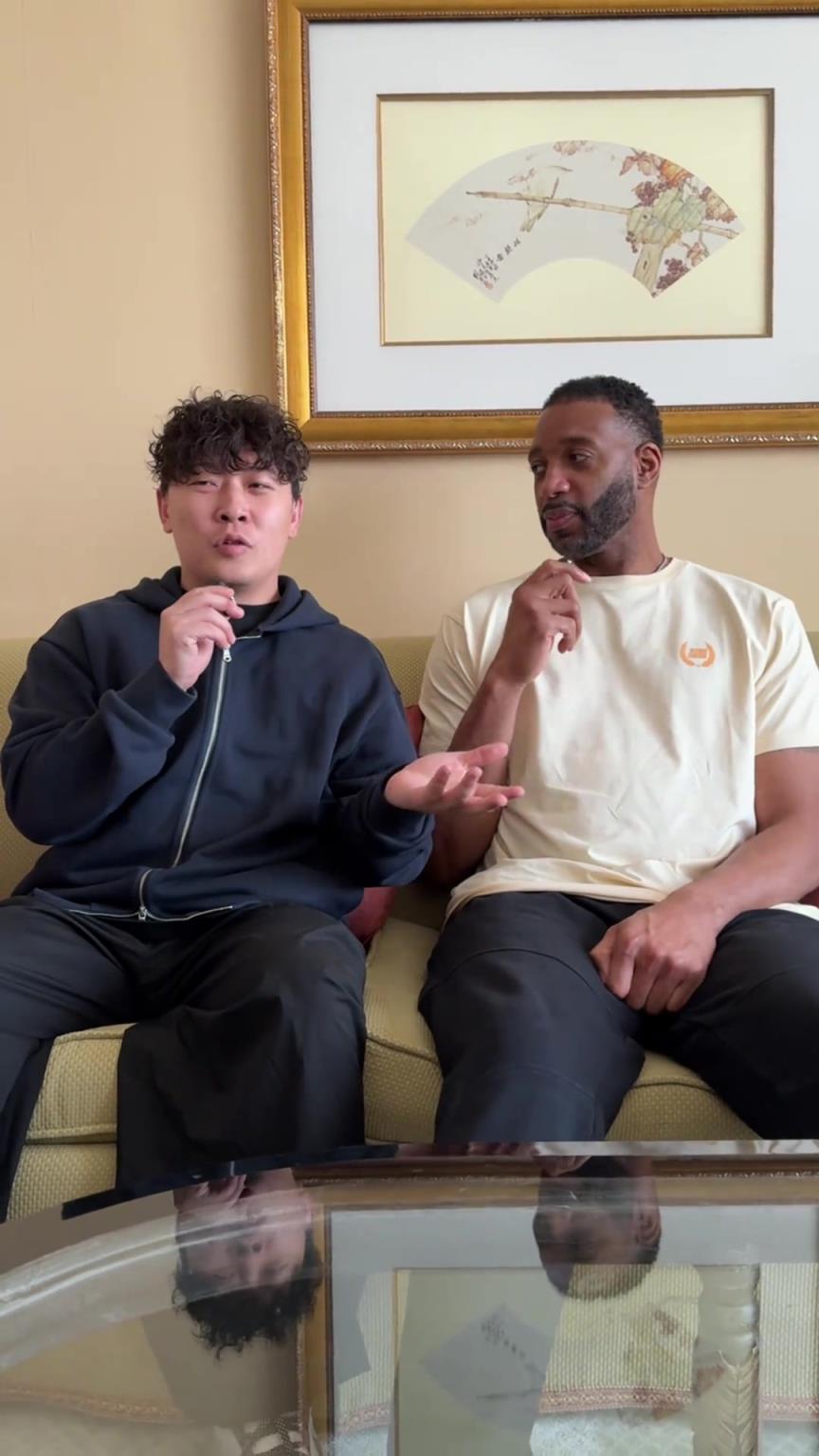 小伙子你真勇啊，在麥迪面前“那個，那個”的