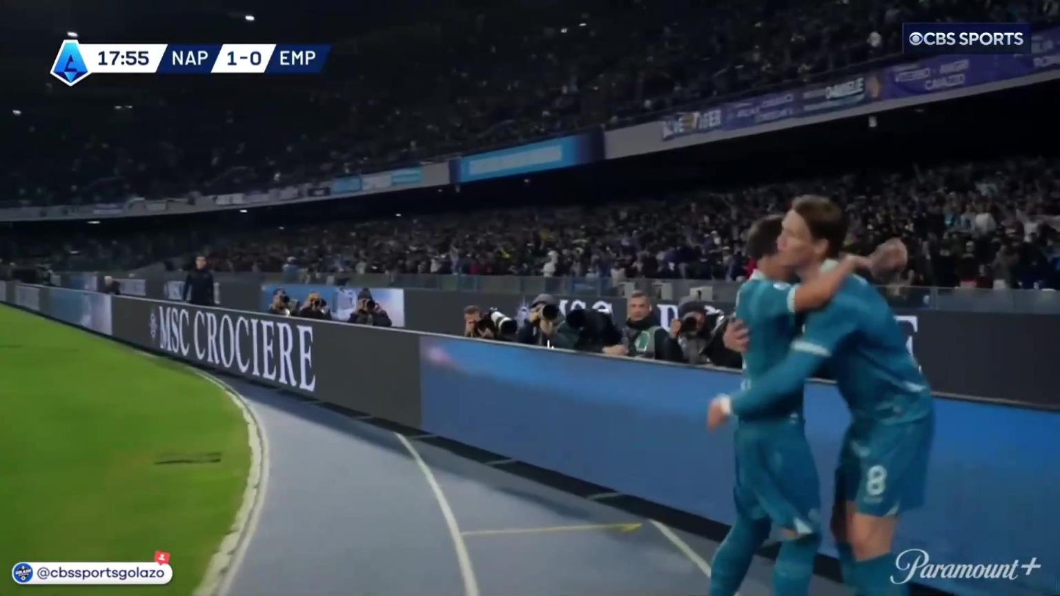 完美進(jìn)球！麥克托米奈中場帶球一條龍外圍勁射破門！