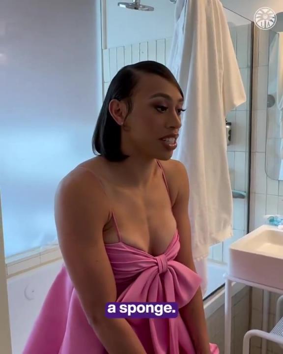 以后就當(dāng)你的球迷了這位WNBA新秀妹子，身材也是相當(dāng)炸裂