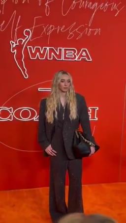 女狀元佩吉強(qiáng)勢登陸WNBA，實(shí)力超強(qiáng)，顏值也杠杠的