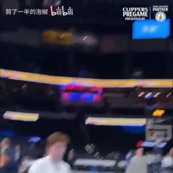 寶藏球員！你覺得小瓊斯能延續(xù)去年季后賽的亮眼表現(xiàn)嗎？